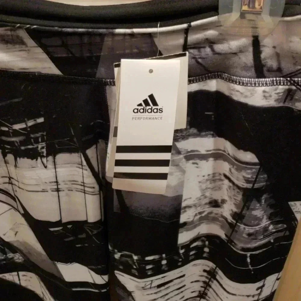 Adidas workout pants - Picture 2 of 2